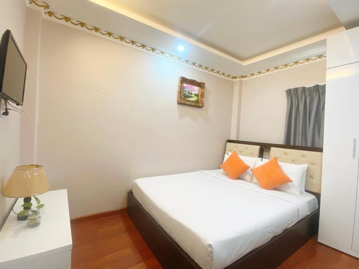 Crowne Bui Vien Hotel TP. Hồ Chí Minh Ngoại thất bức ảnh